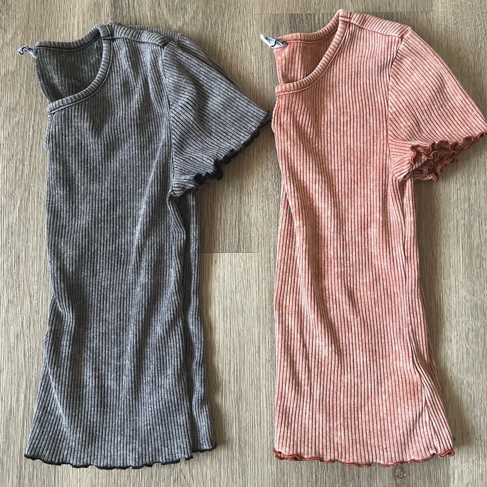 Old navy Girls 2 pc short sleeve ribbed Top bundle size M/8